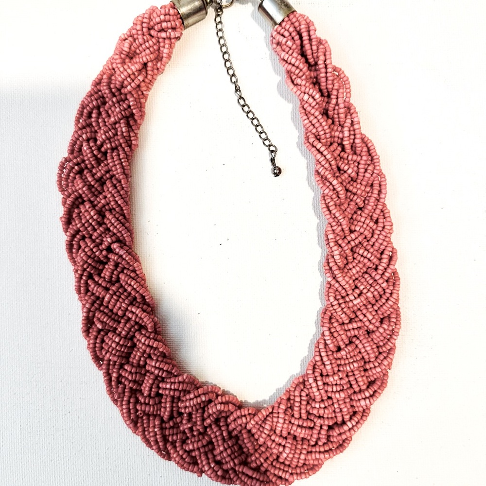 Women’s necklace